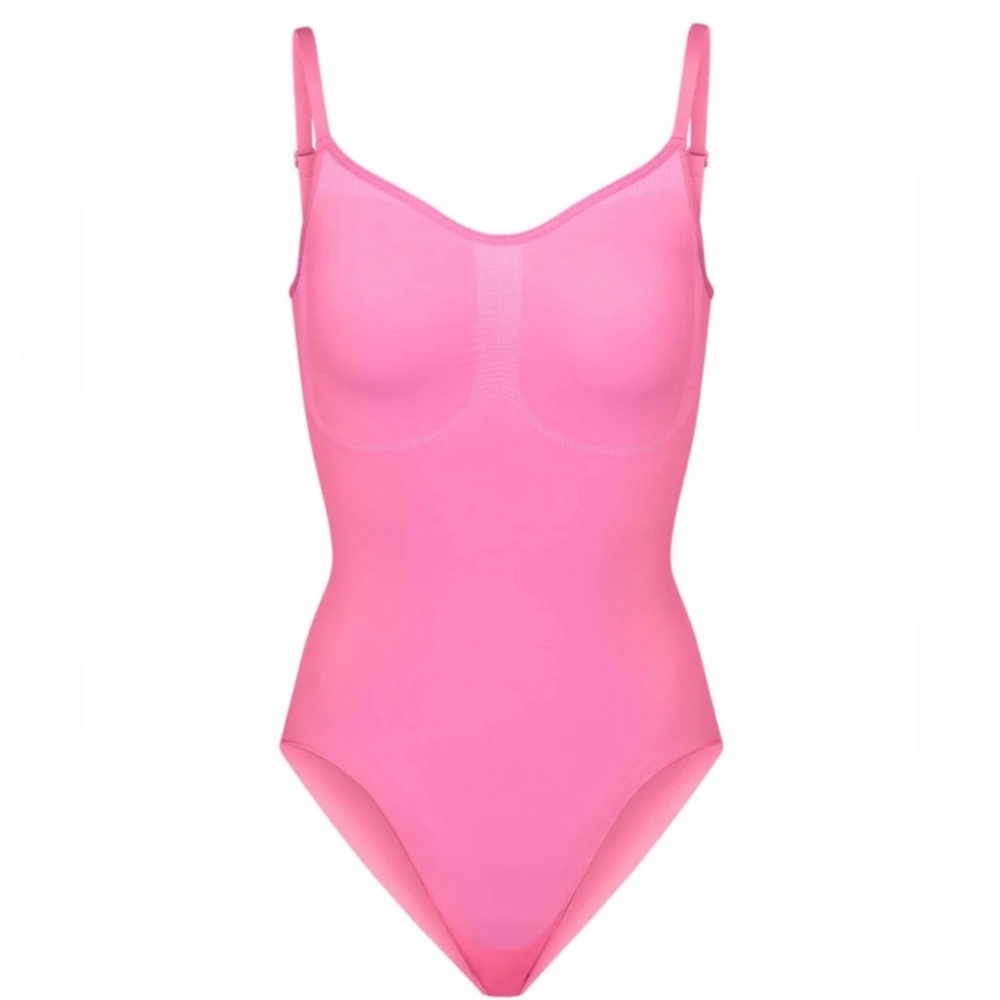SKIMS PINK SCULPTING BODYSUIT